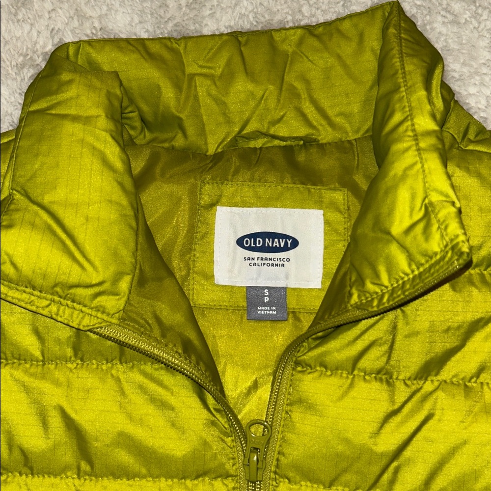 Old Navy chartreuse / neon / lime green puffer vest men’s size small - Picture 2 of 6